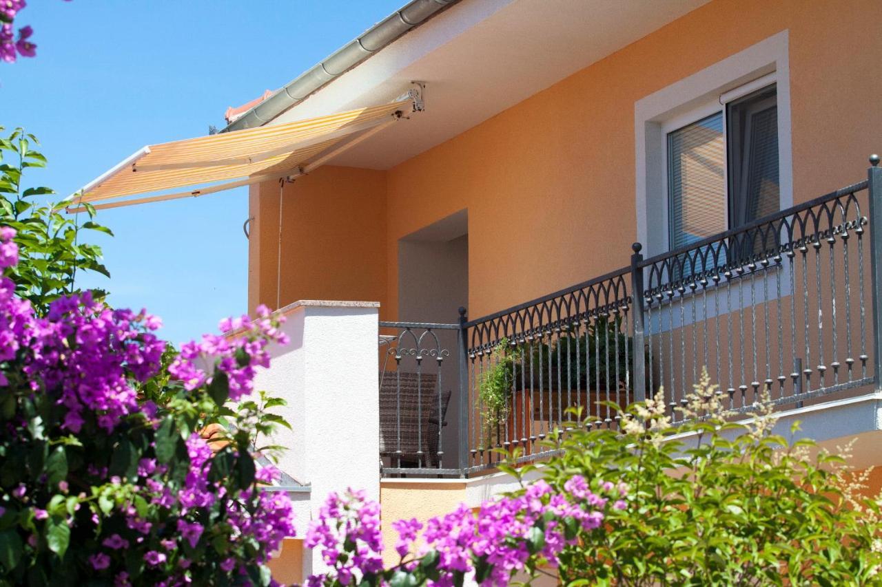 Romansa Zadar Exterior foto